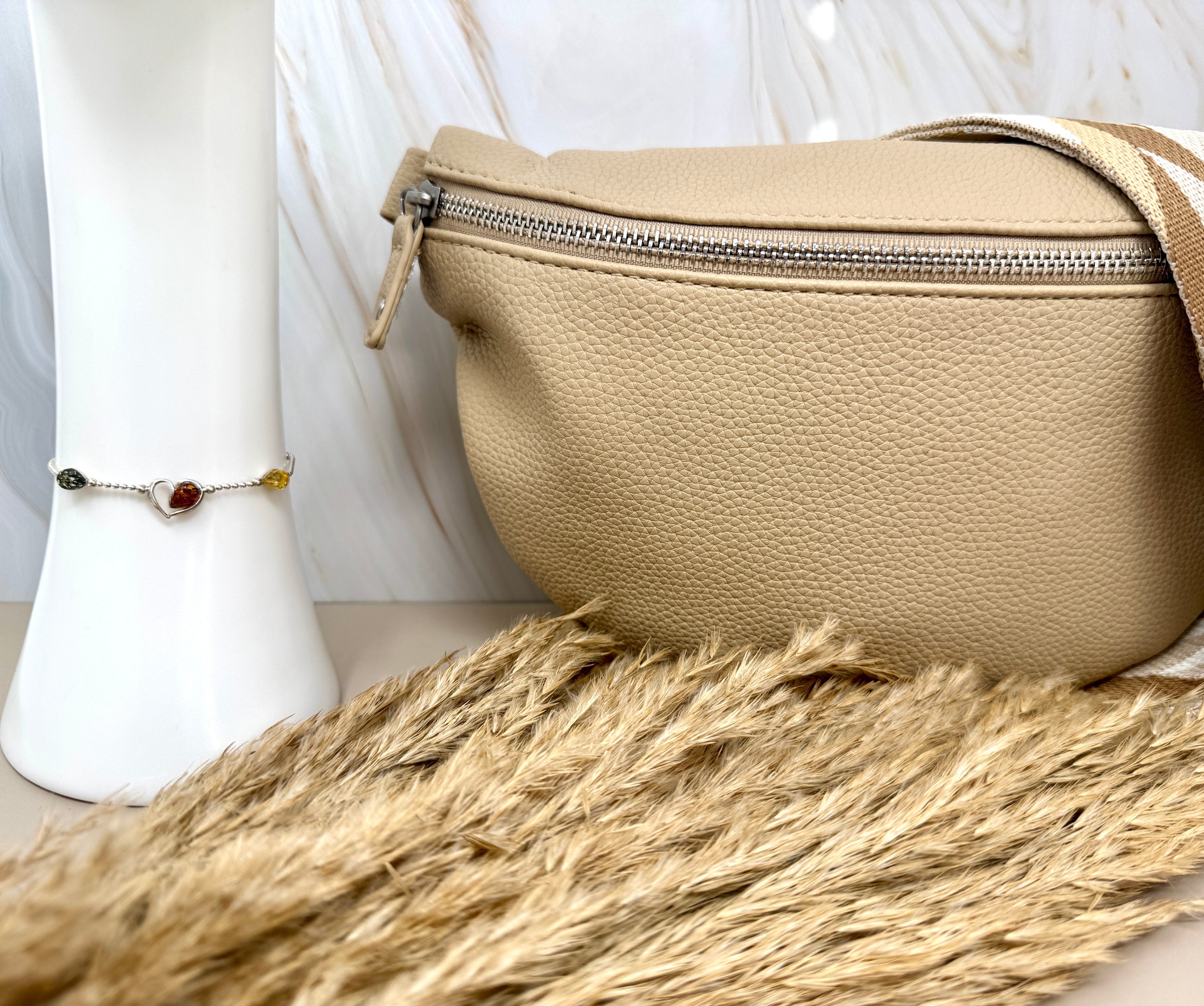 Glänzend kombiniert: Die schönsten Stylingtipps für Bernstein-Schmuck