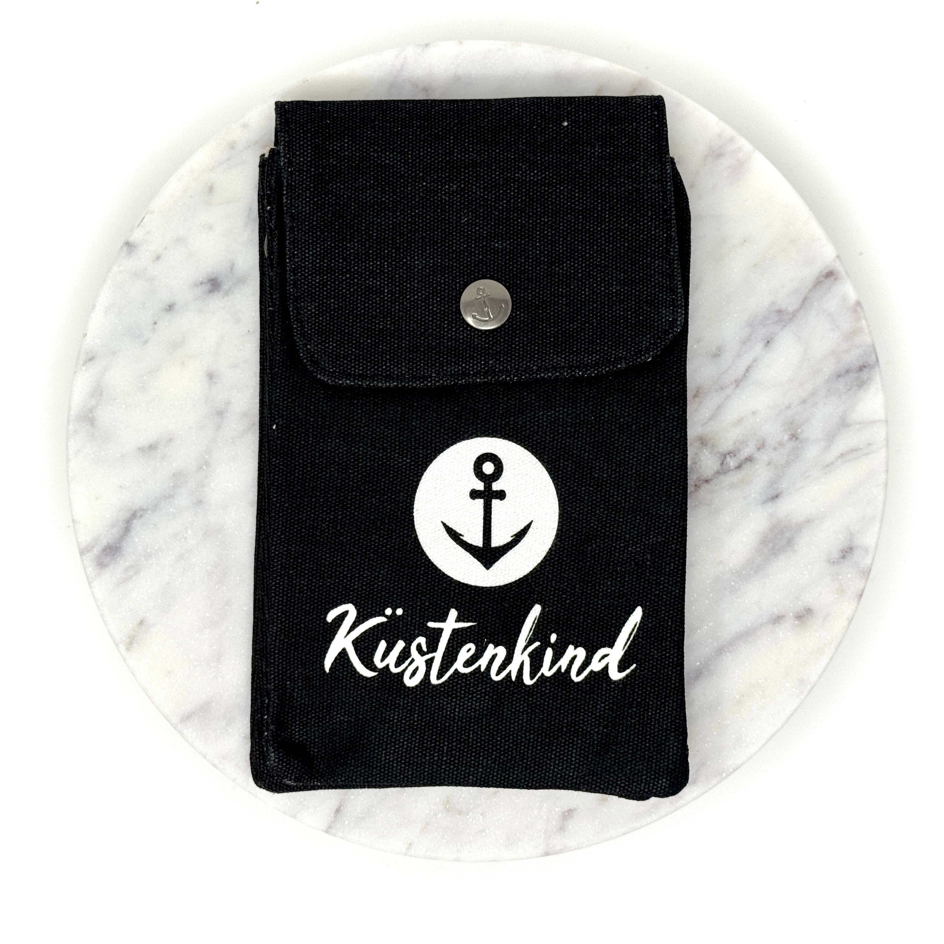 Handgemachte Patchwork Nautiktasche Küstenkind mit maritimem Design aus Baumwolle & Canvas – kompakt, robust und wasserabweisend.