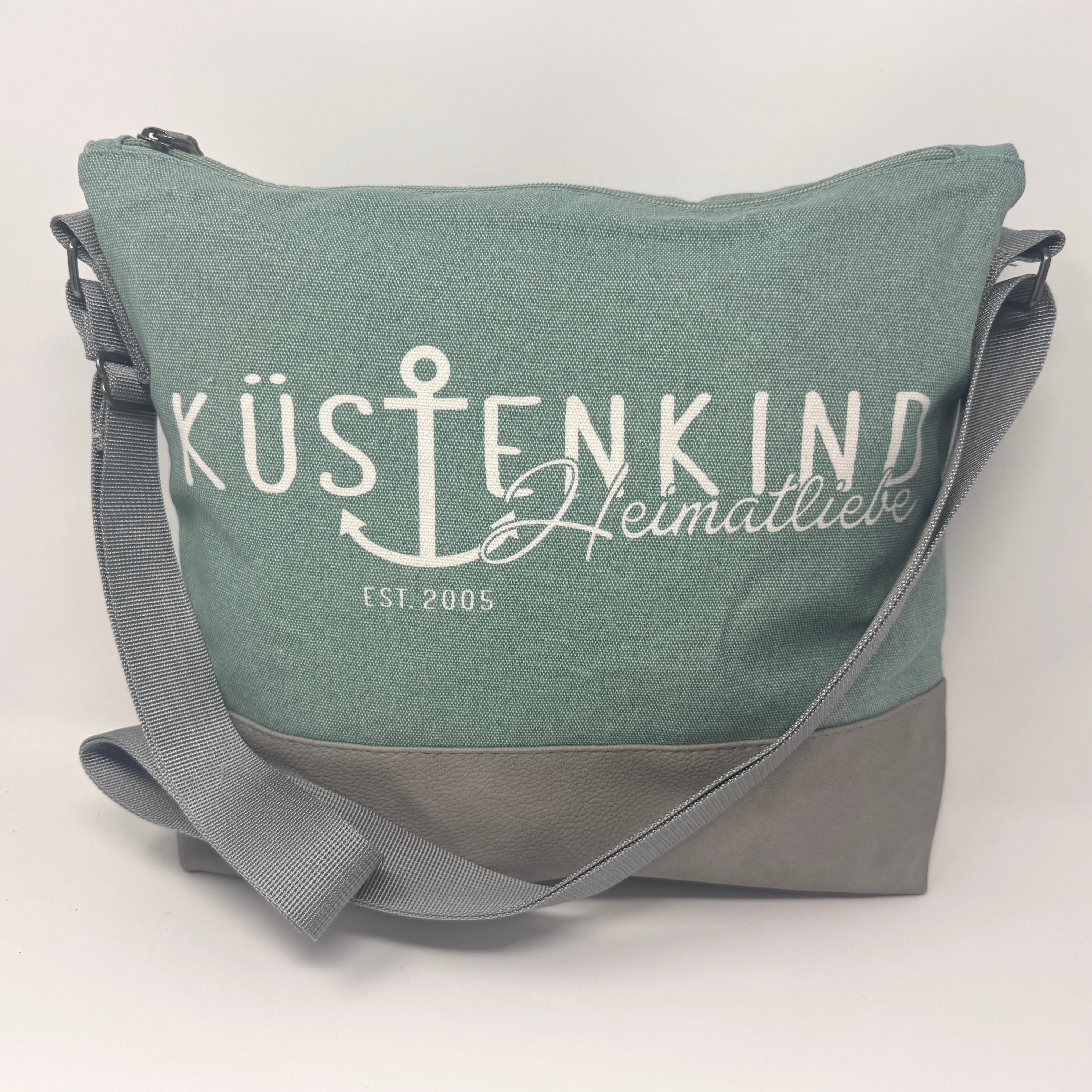 Maritime Umhängetasche „Küstenkind“ – Marineblau, vegan & wasserabweisend