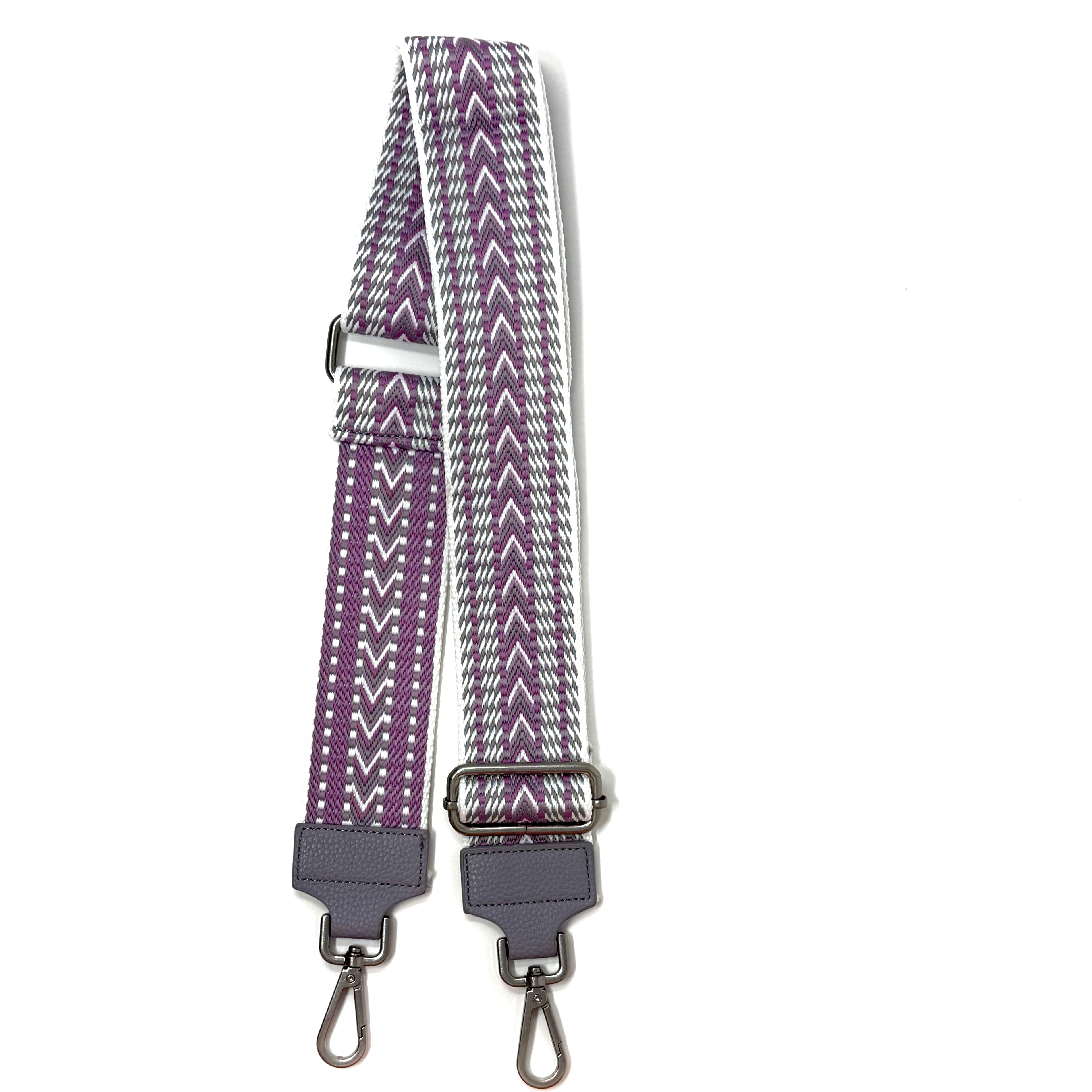 Verstellbarer Schulterriemen mit lila-weißem Muster und Karabinerhaken
