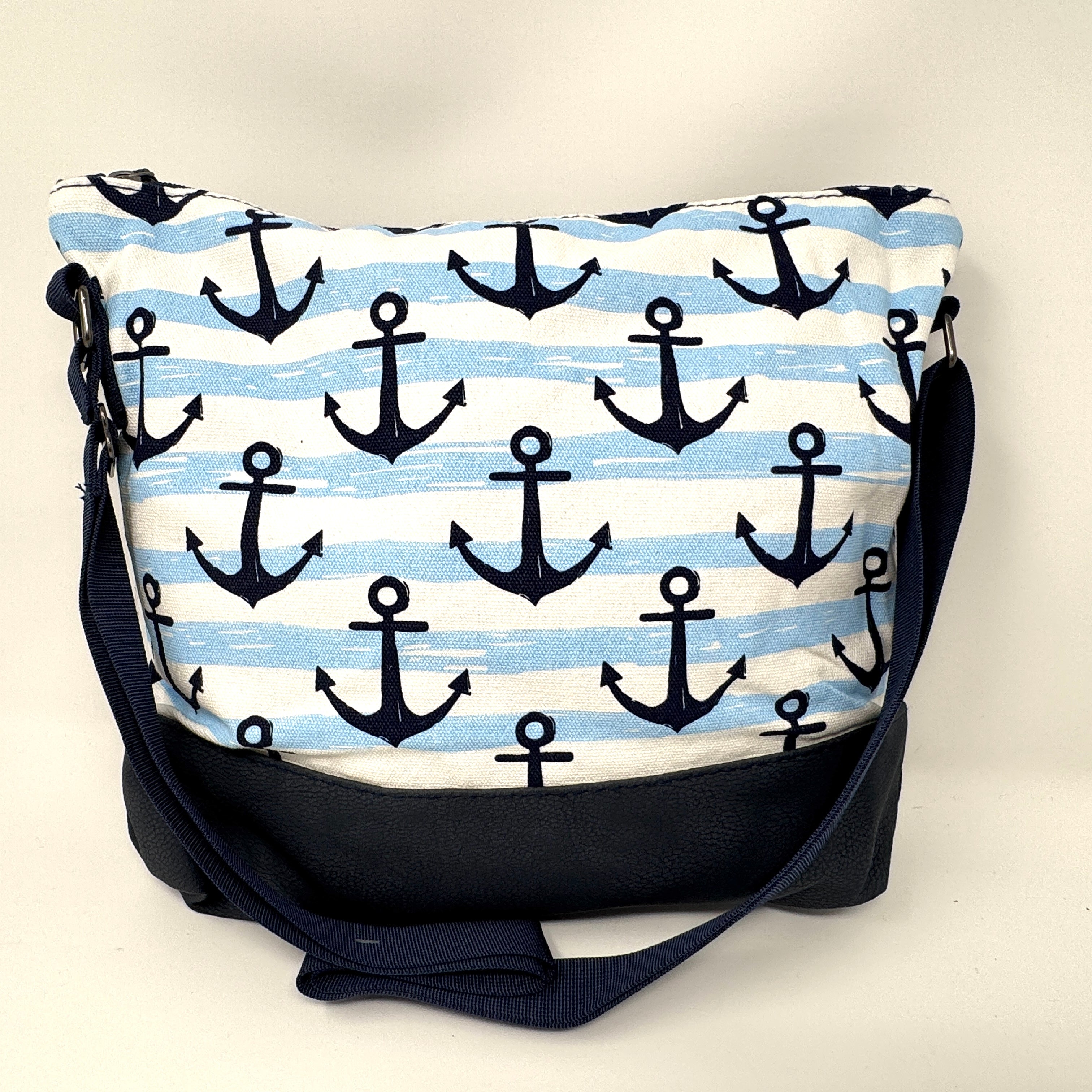 Maritime Umhängetasche mit Anker Design – in verschiedenen Farben- Nachhaltig & Wasserabweisend