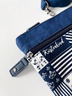 Crossbody Tasche „Küstenkind“ – Maritimes Design in verschiedenen Farben