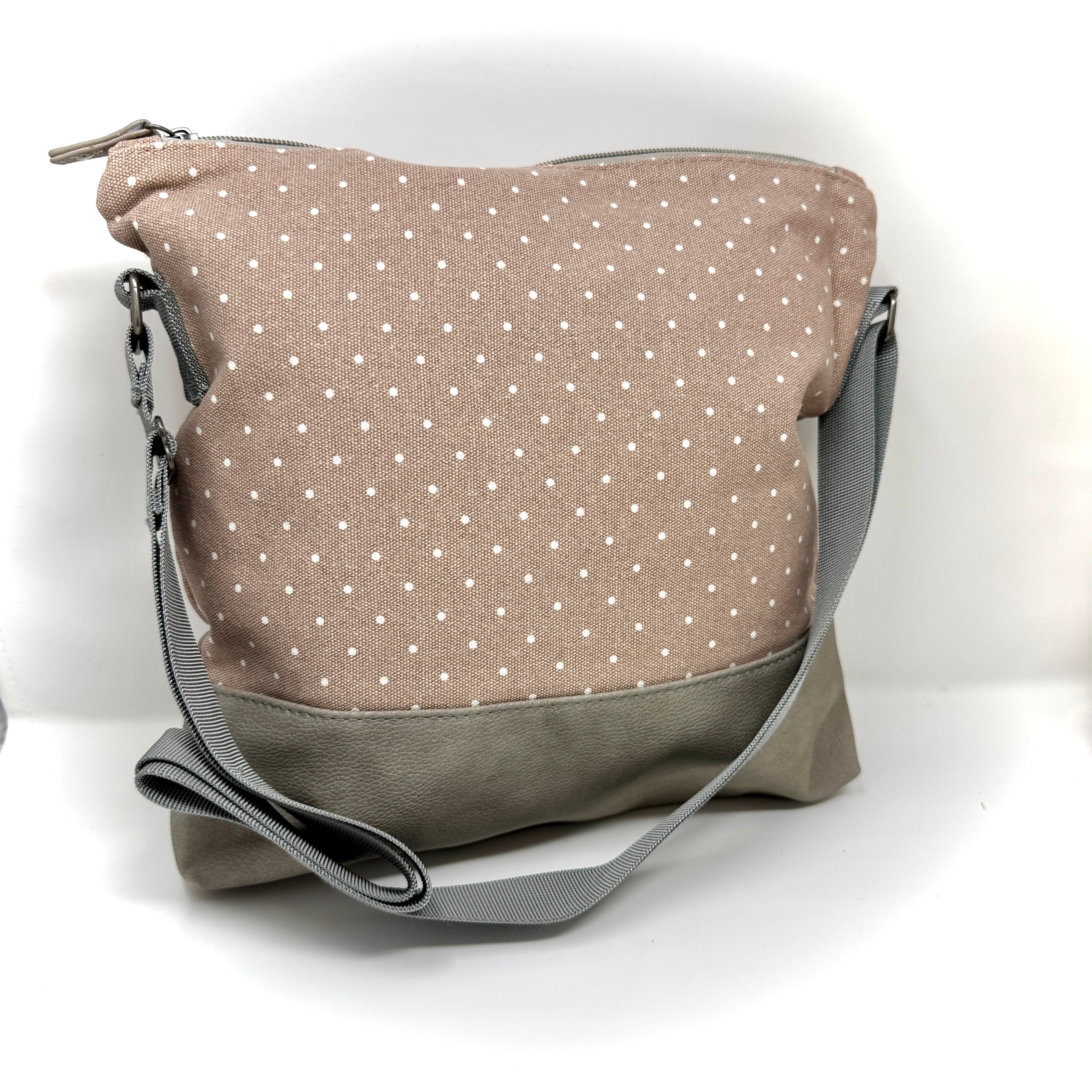Moderne Schultertasche aus Baumwolle mit Polka-Dot-Muster und Boden aus Veggie-Leder – nachhaltig, wasserabweisend und mit verstellbarem Gurt