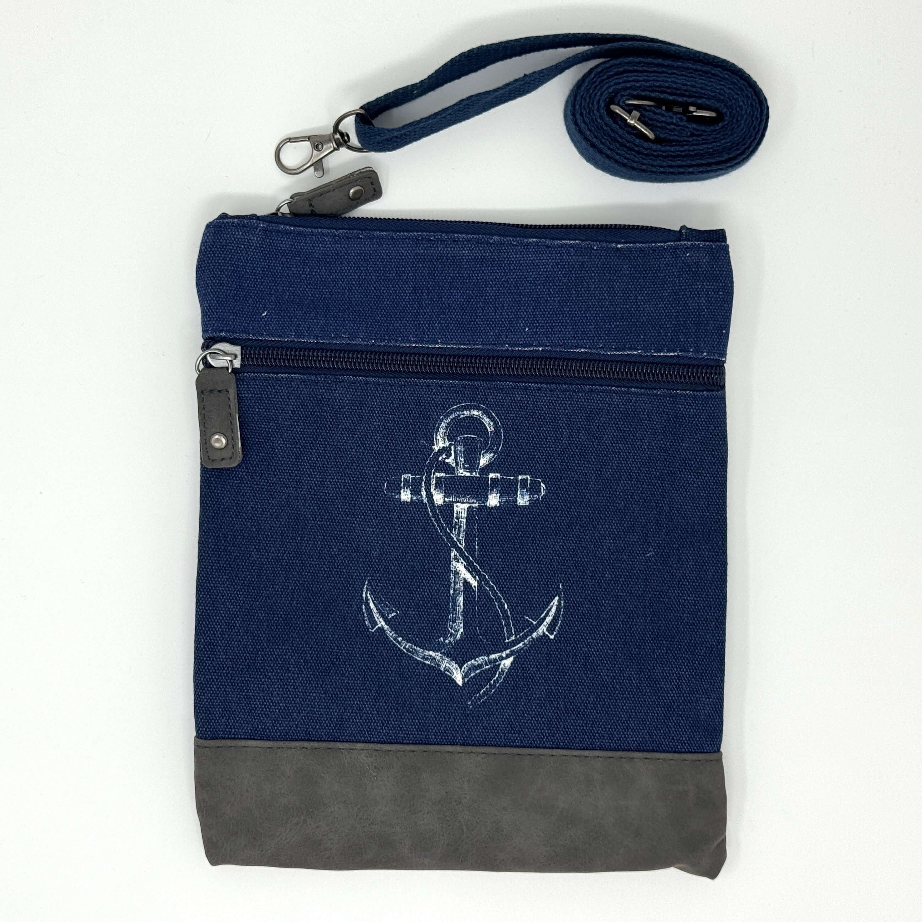 Dunkelblaue maritime Crossbody Tasche aus Baumwolle mit Anker-Motiv.