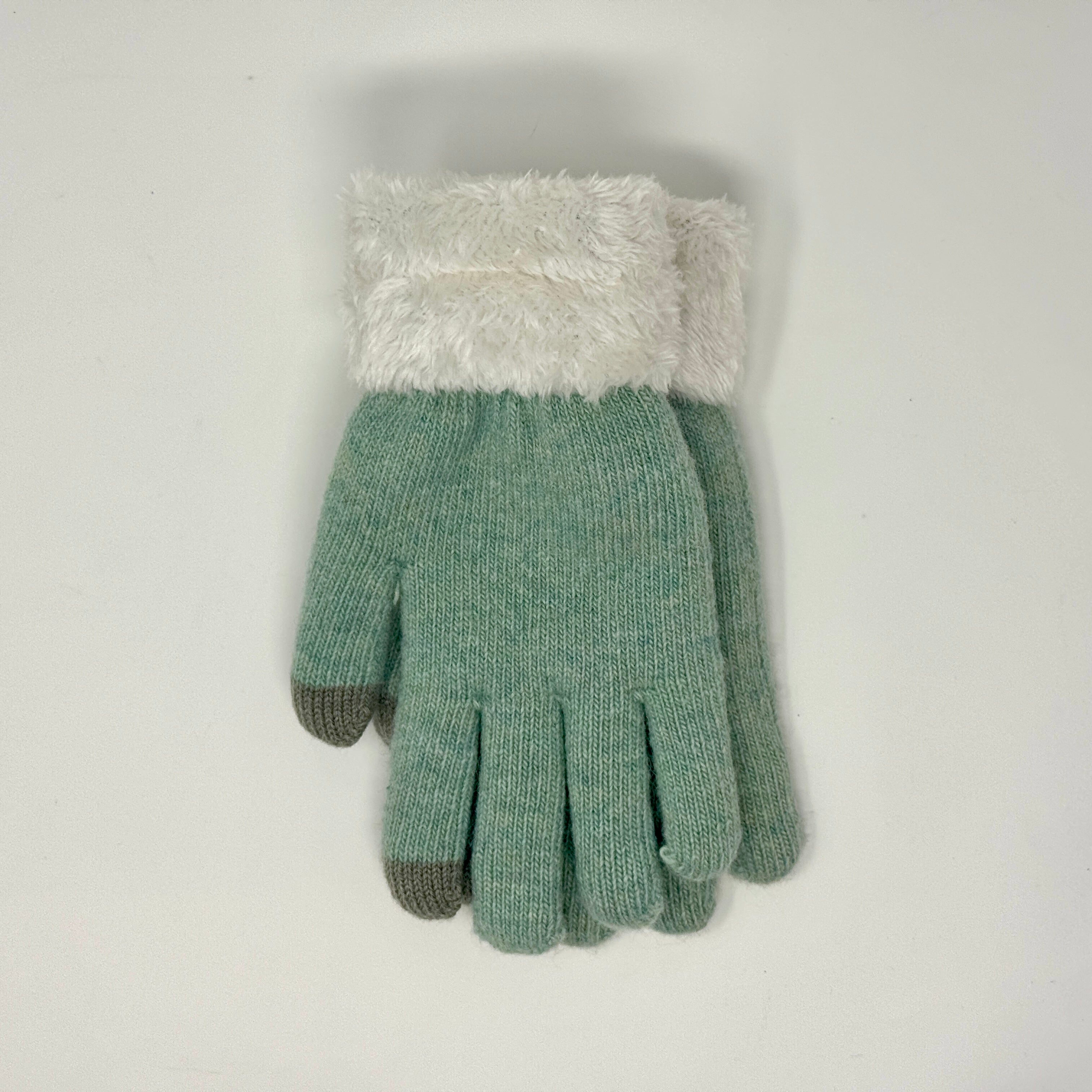 Teddyfell-Handschuhe mit Wollanteil in verschiedenen Farben – warm, weich und inspiriert von der Ostsee.