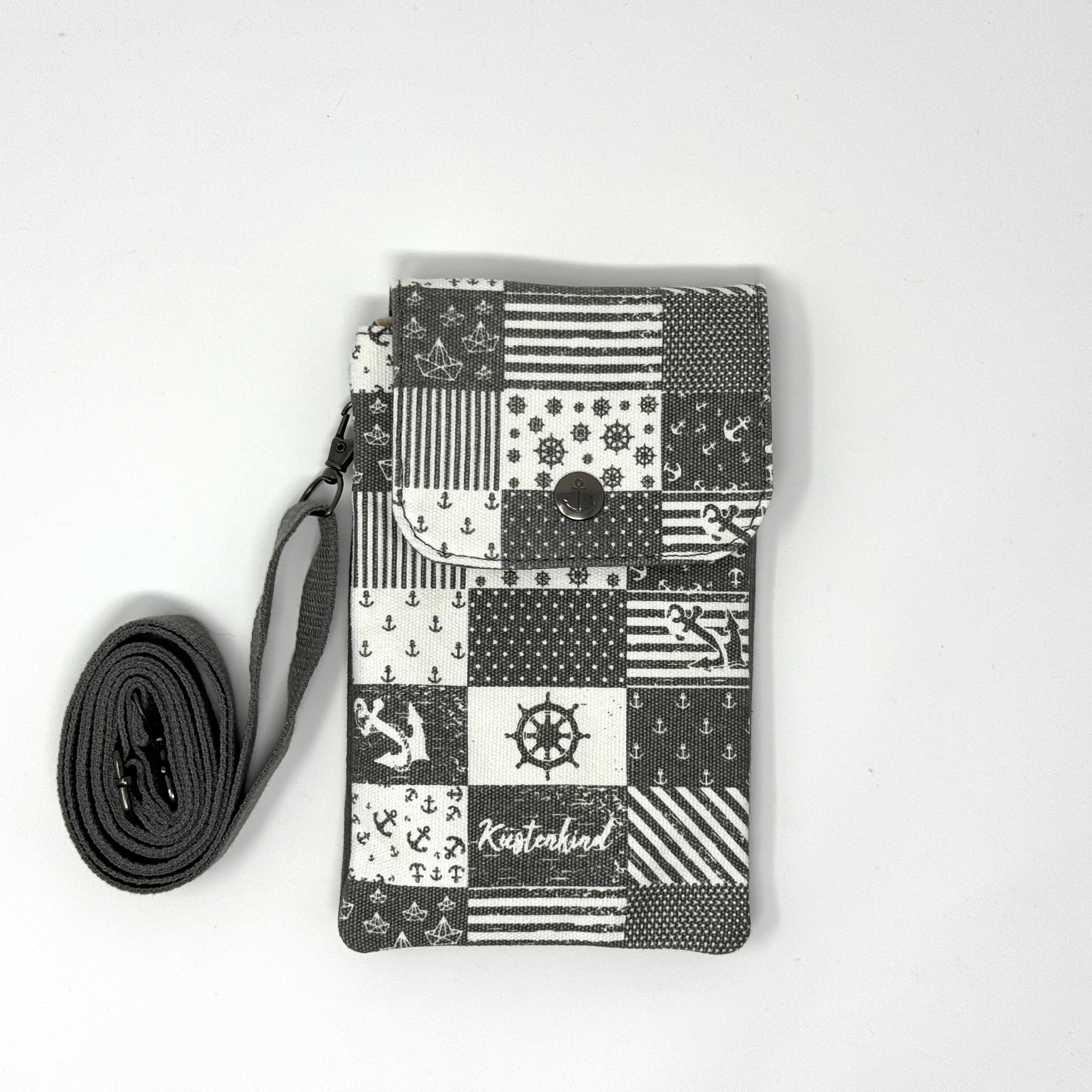 Maritime Umhängetasche in Grau-Weiß mit Anker-Muster und Streifen, Crossbody Tasche mit Schulterriemen.
