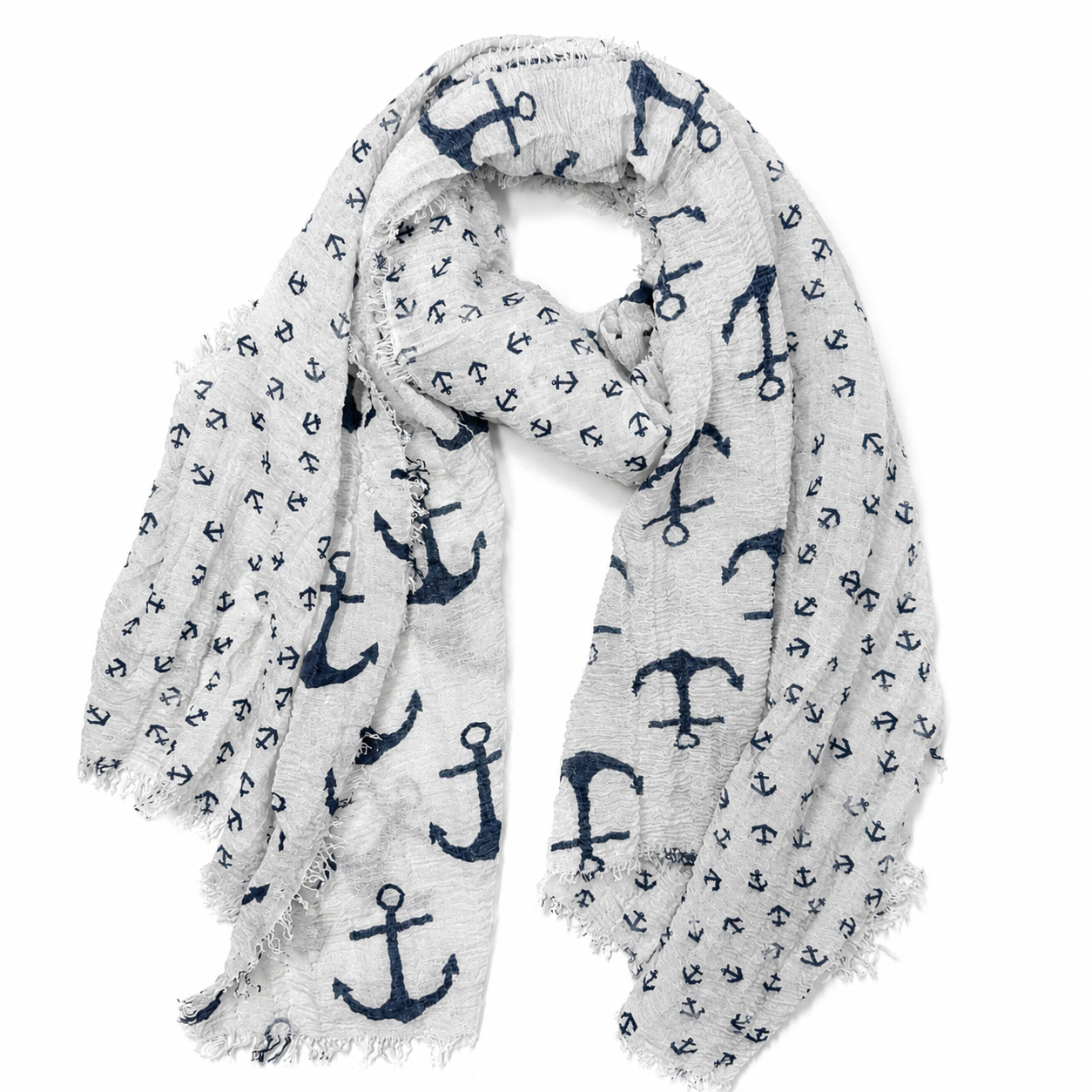 Maritimer Damen Schal in Weiß und Dunkelblau mit großem und kleinem Anker-Muster auf weißem Hintergrund.