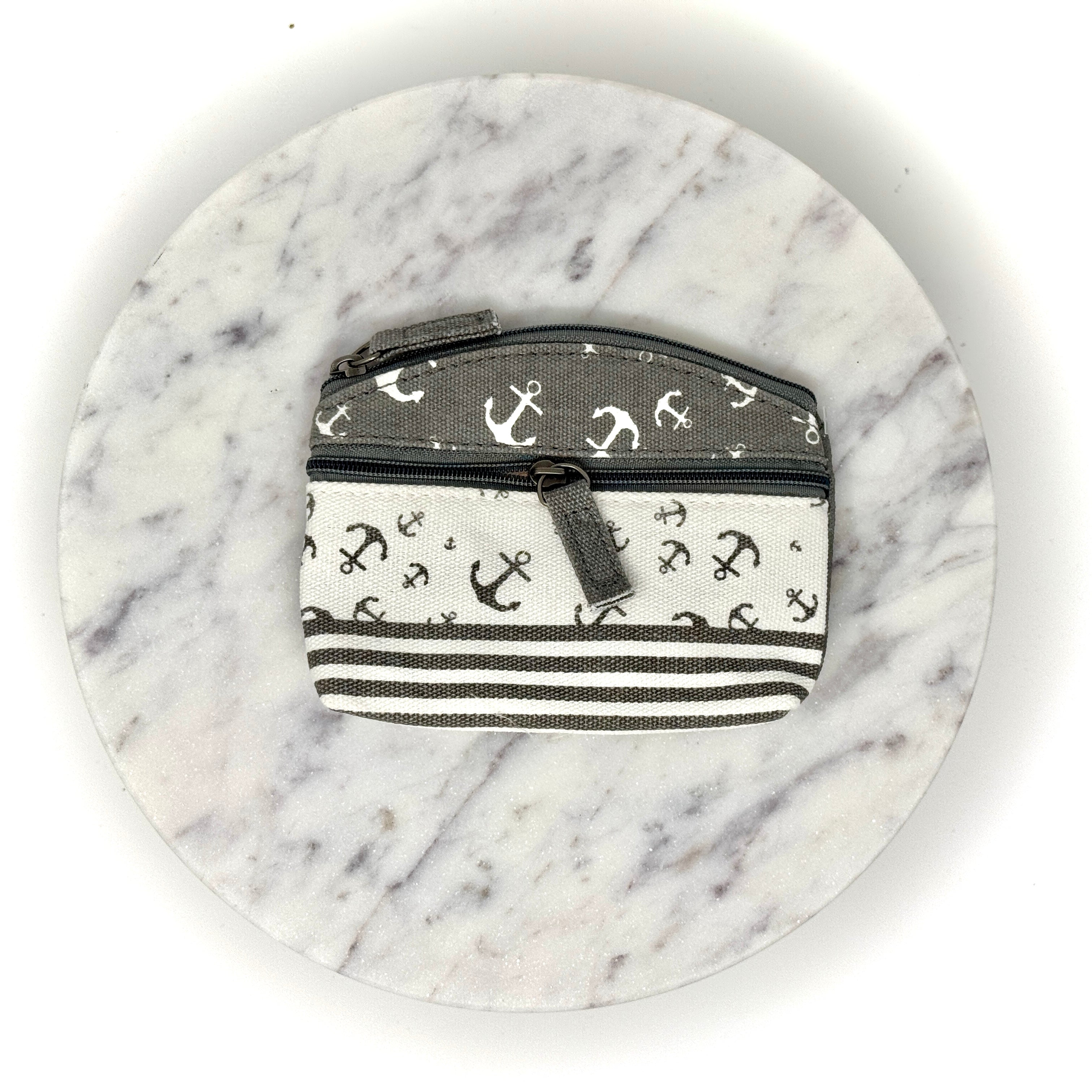 Maritimes Canvas-Täschchen mit Anker-Motiv und Streifen, erhältlich in verschiedenen Farben, mit Reißverschluss – ideal für Kosmetik oder kleine Alltagsgegenstände