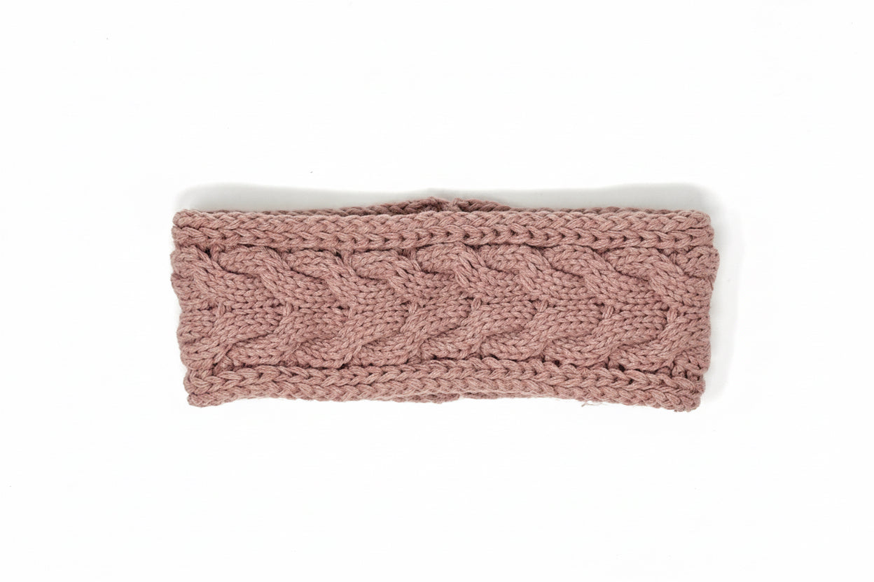 Gestricktes Stirnband in Rosa mit Zopfmuster