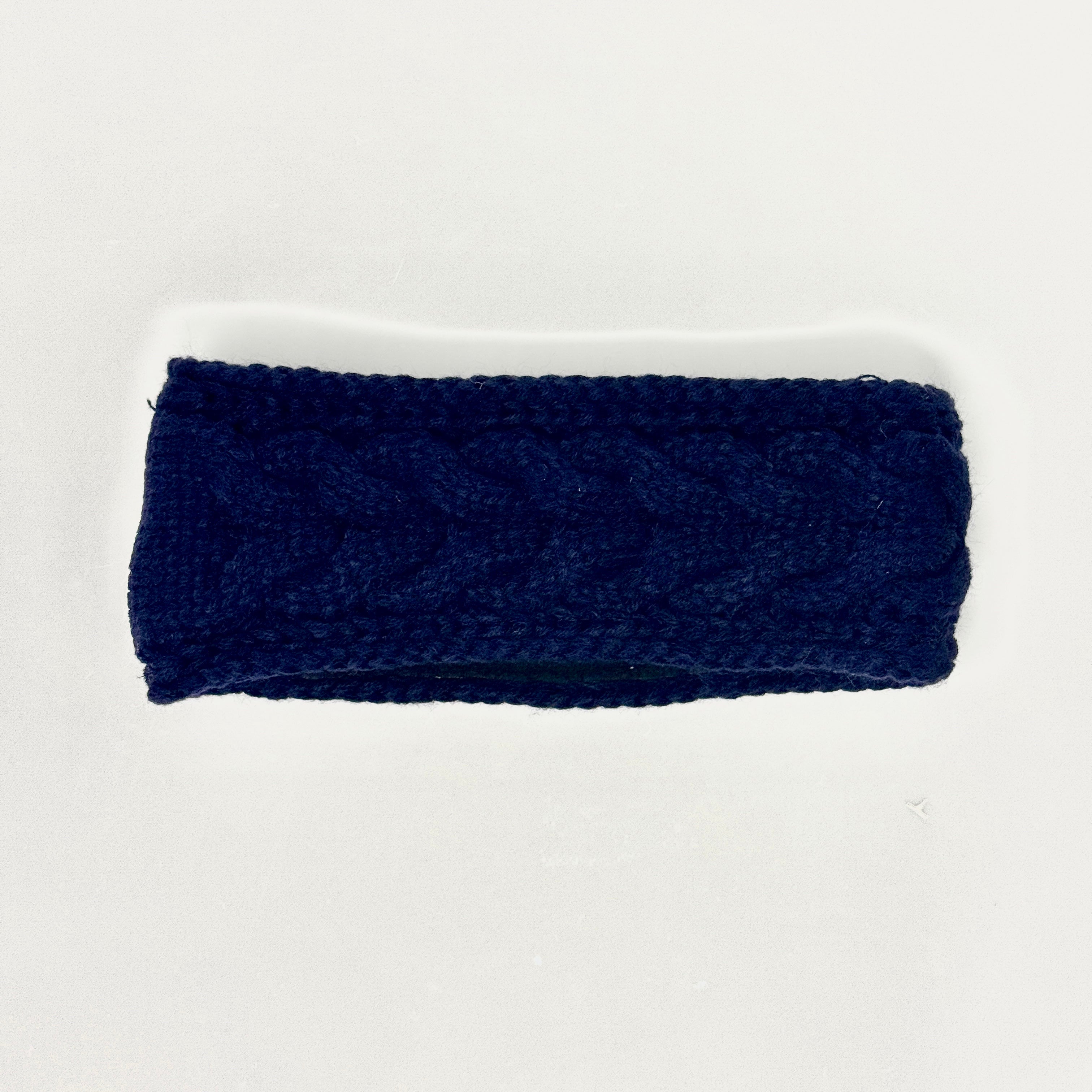 Zopfmuster-Stirnband mit Fleecefutter in verschiedenen Farben.