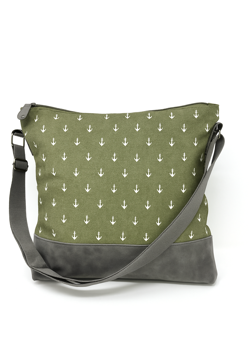 Maritime Umhängetasche Ankerliebe in khaki mit Anker-Muster – wasserabweisend, vegan und nachhaltig