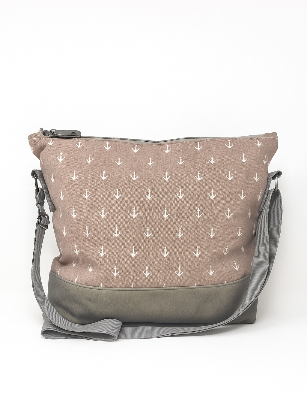 Maritime Umhängetasche Ankerliebe in rosa mit Anker-Muster – wasserabweisend, vegan und nachhaltig