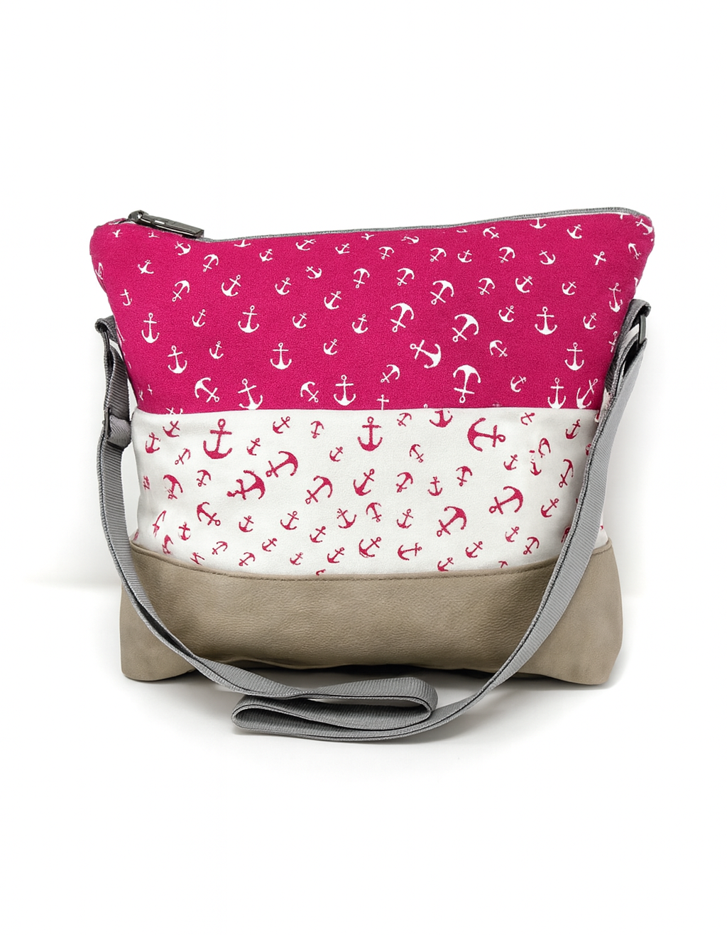 Maritime Umhängetasche „Ankertraum“ in pink mit Anker-Muster & weiteren Farben erhältlich – vegan und wasserabweisend