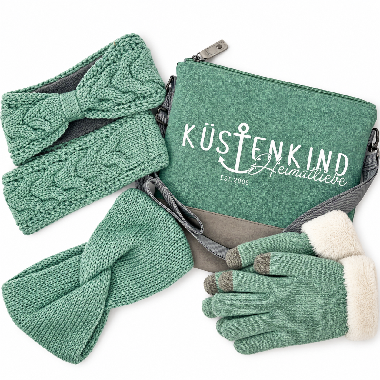 Winter-Accessoires in Mintgrün mit Strick-Stirnbändern, Handschuhen und Küstenkind Tasche